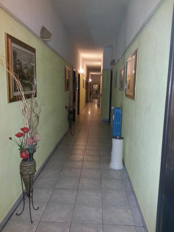 Hotel Stazione Novara Bagian luar foto